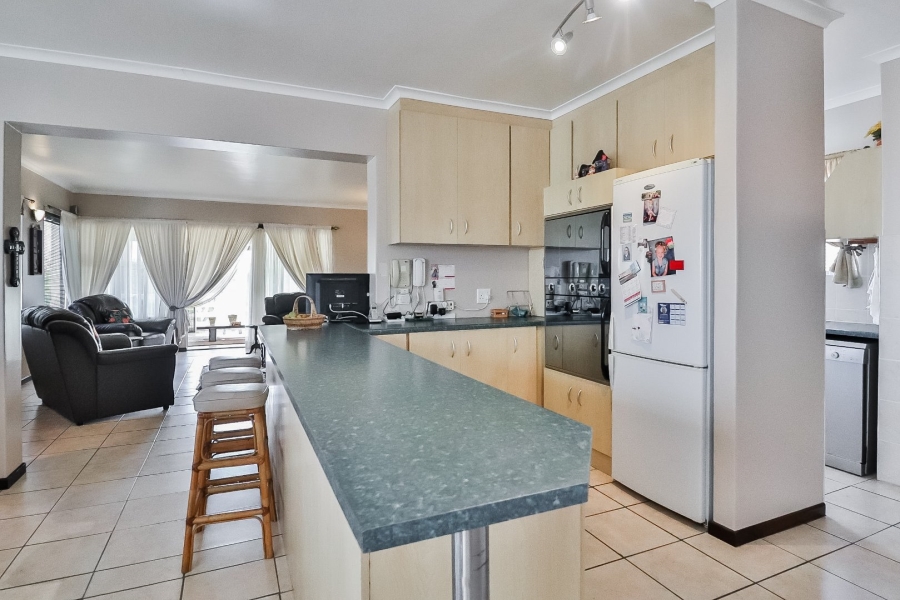7 Bedroom Property for Sale in Country Club Western Cape